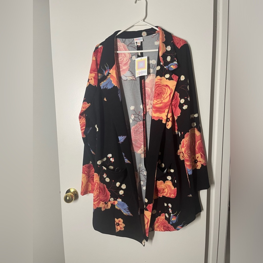 NWT - Elegant Long Flowery Coat with Pockets